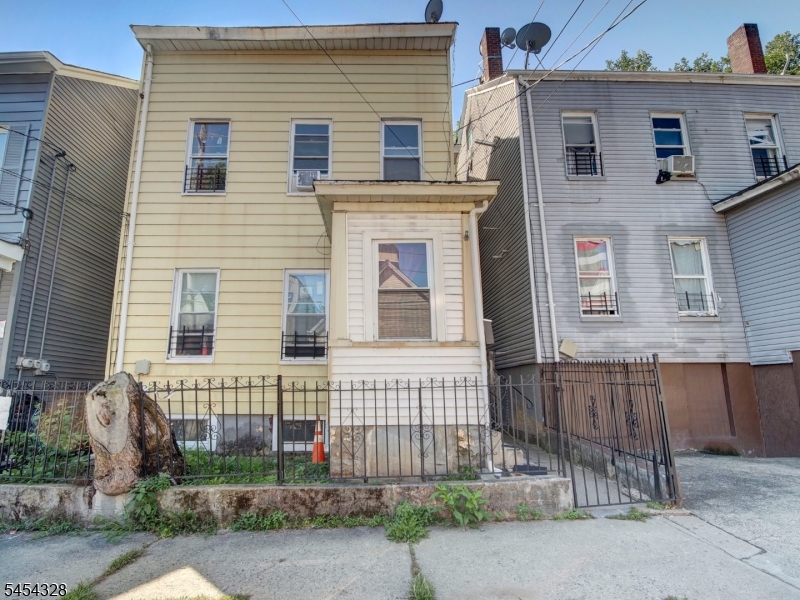 main property photo 27