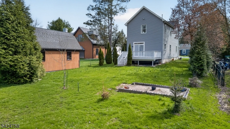 main property photo 22