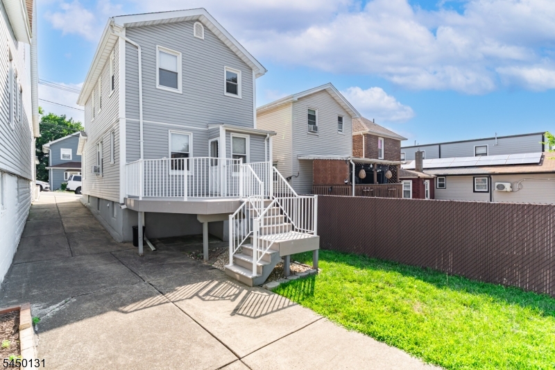 main property photo 24