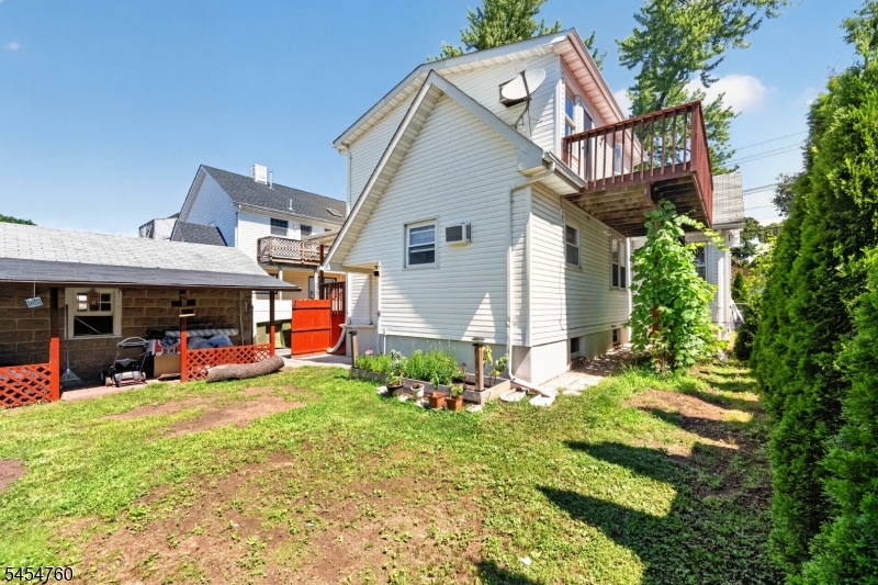 main property photo 22