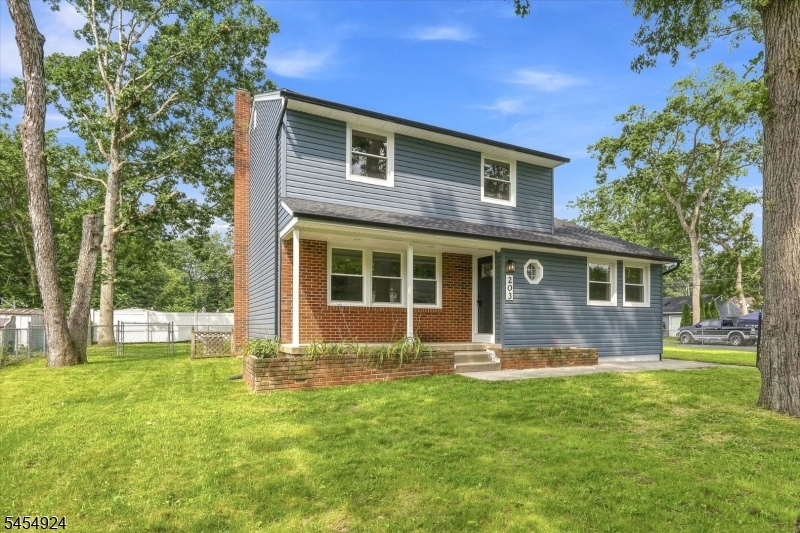 main property photo 3