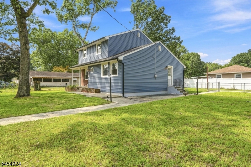 main property photo 4