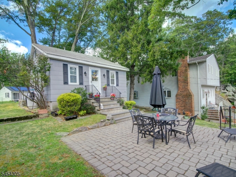 main property photo 14