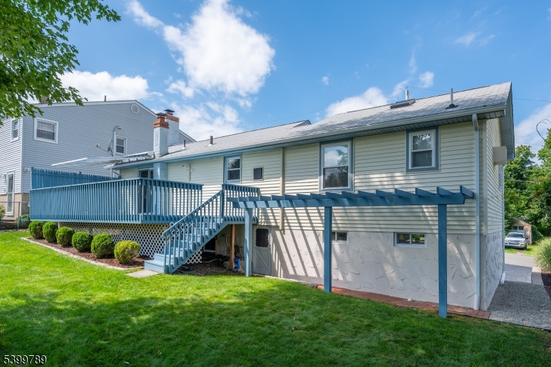 main property photo 37