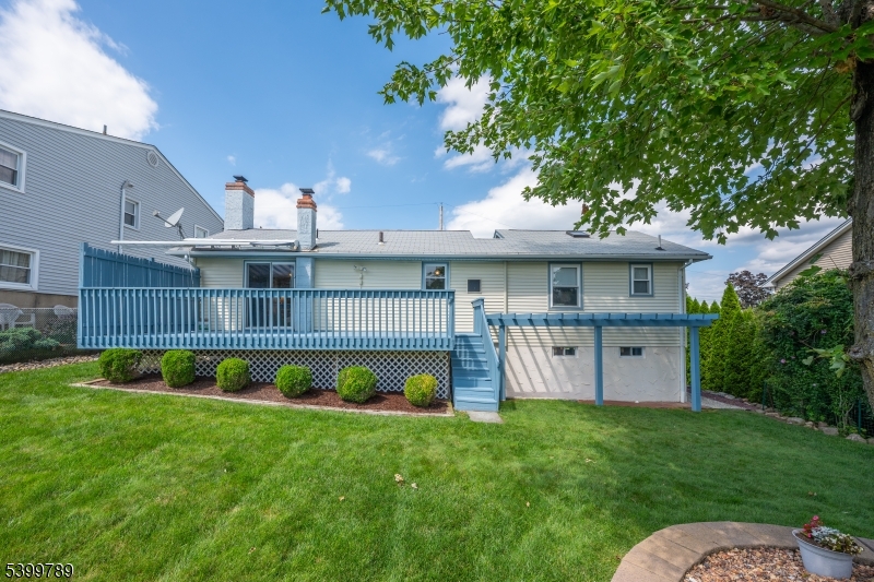 main property photo 4