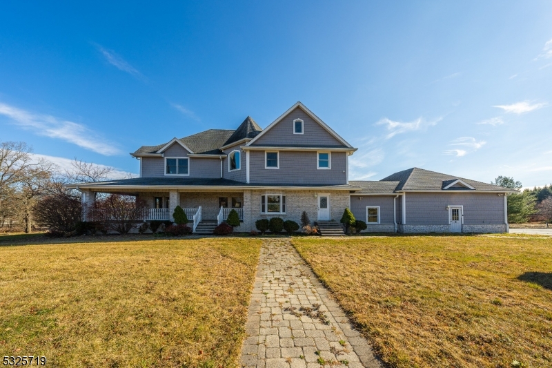 main property photo 11