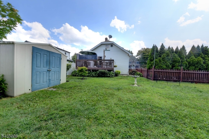 main property photo 30