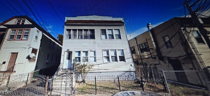 main property photo 7