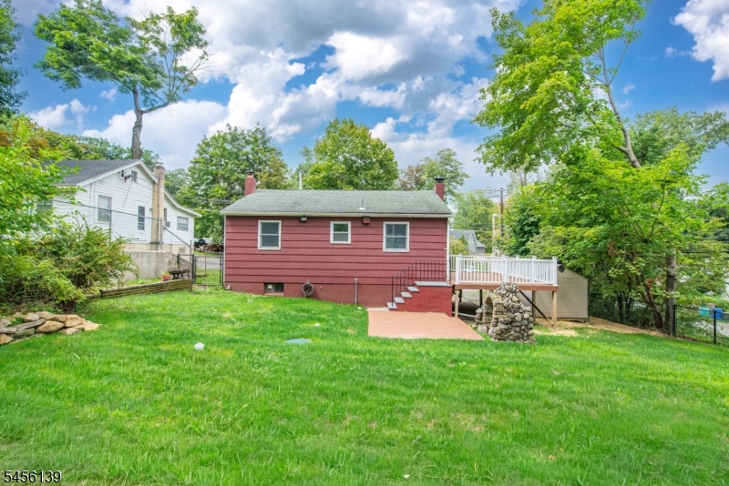 main property photo 27