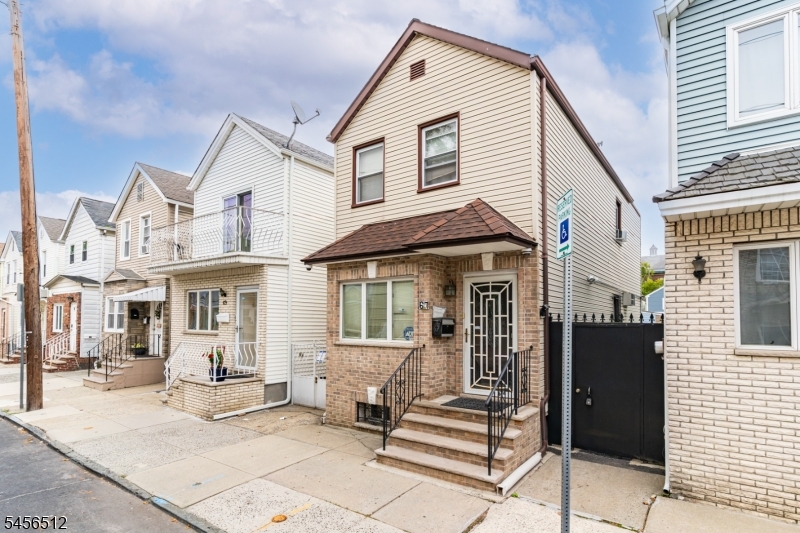 main property photo 26