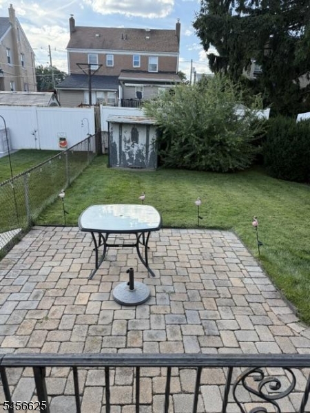 main property photo 8