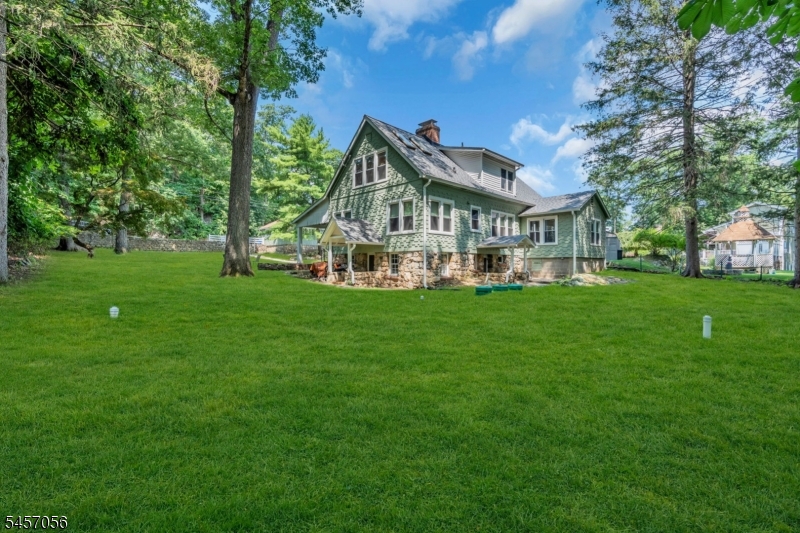 main property photo 30