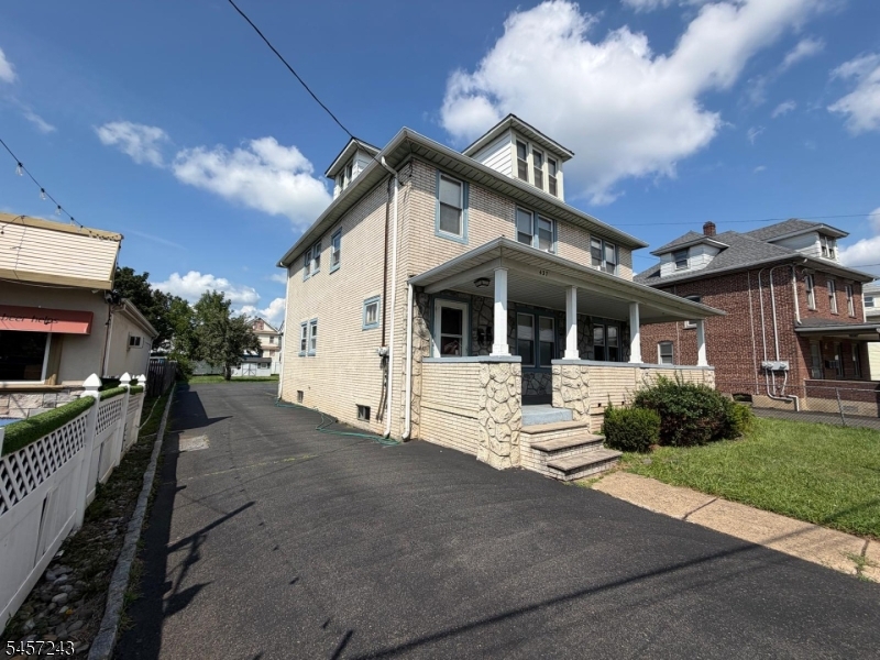 main property photo 3