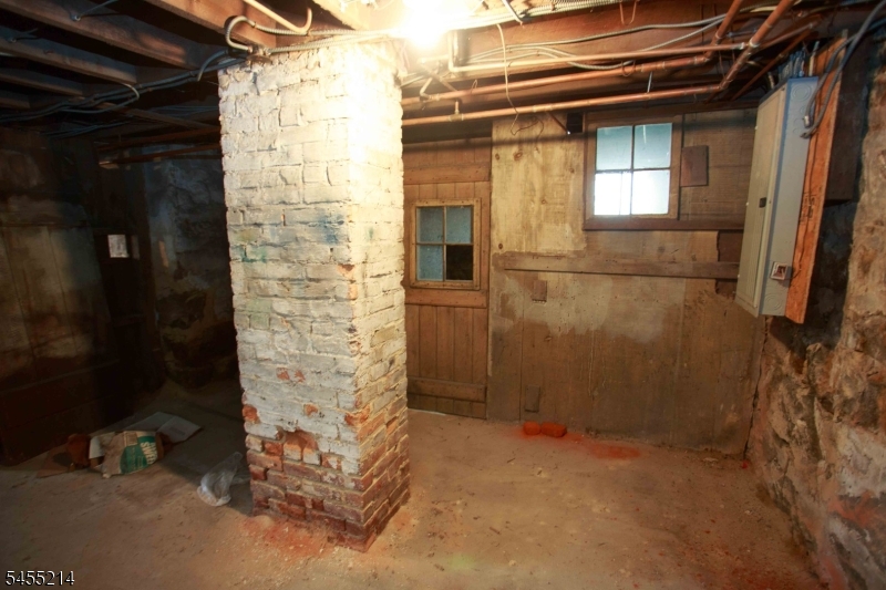 main property photo 31