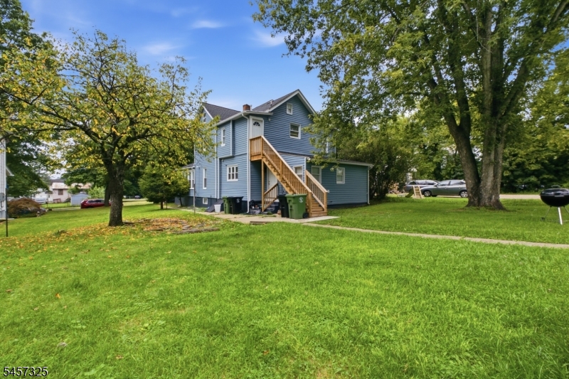 main property photo 29