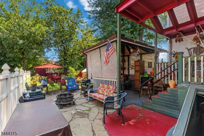 main property photo 27
