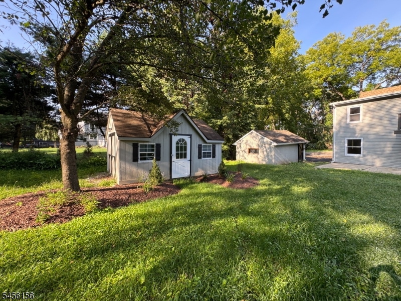 main property photo 36