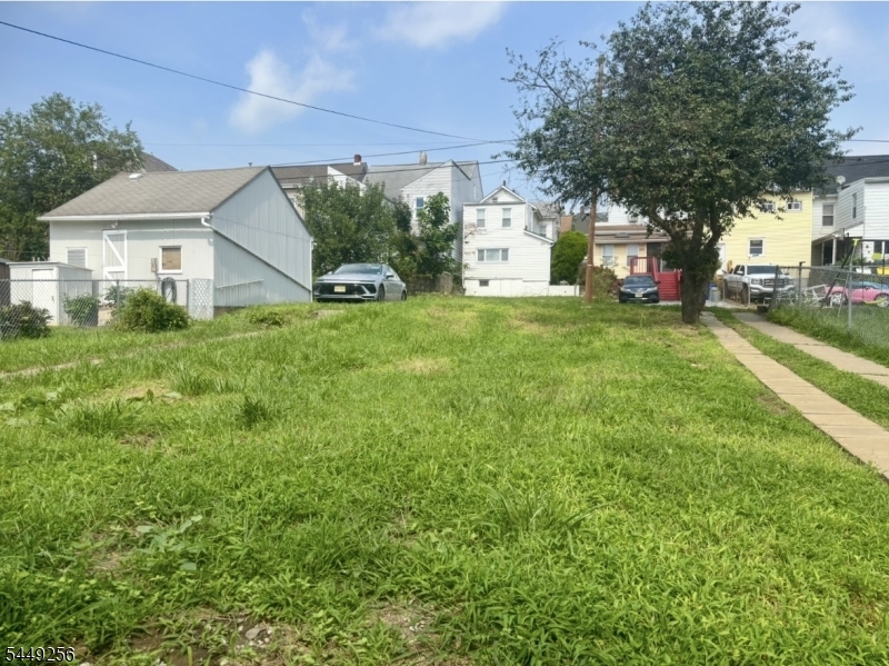 main property photo 10