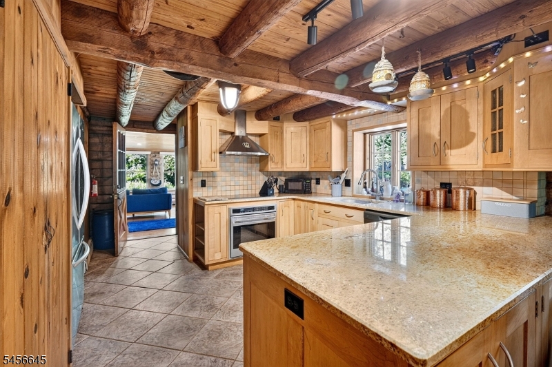 main property photo 15