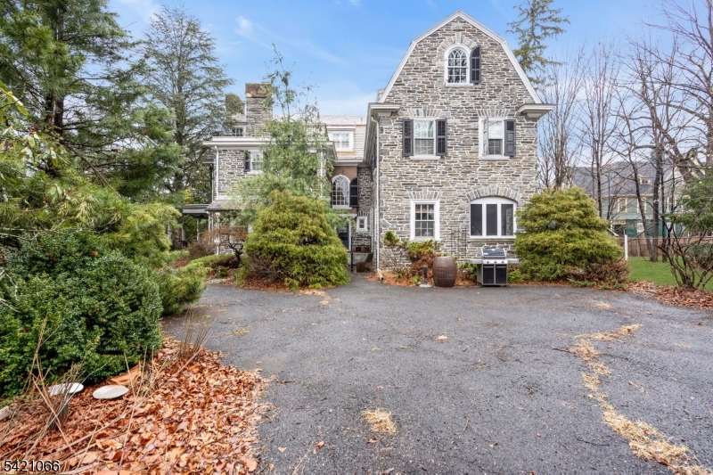 main property photo 42