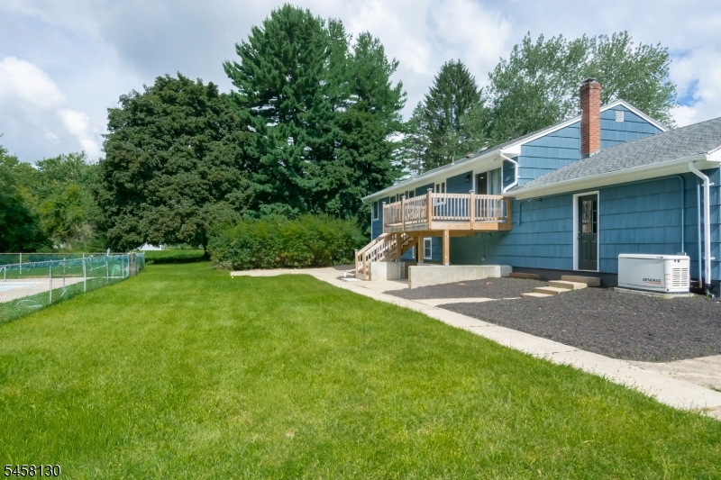 main property photo 40