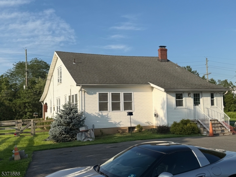main property photo 14