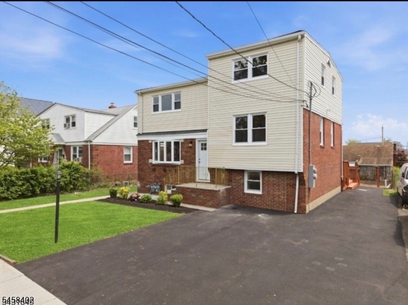 main property photo 0