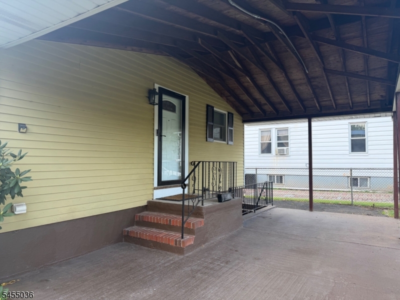 main property photo 0