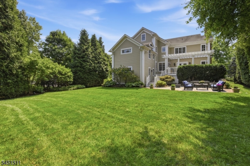 main property photo 40