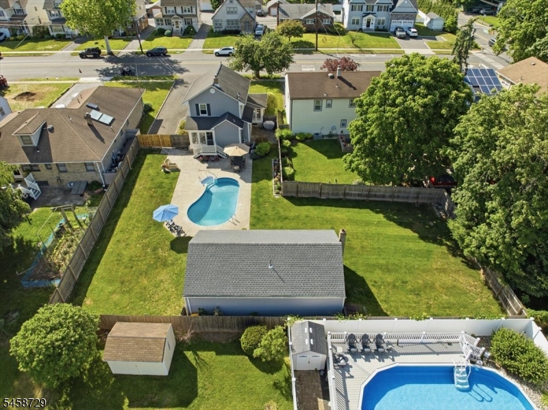 main property photo 43