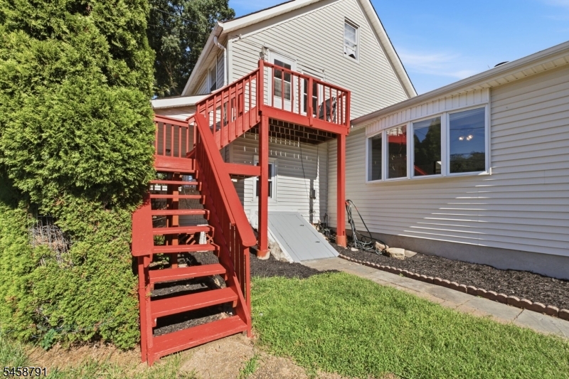 main property photo 29
