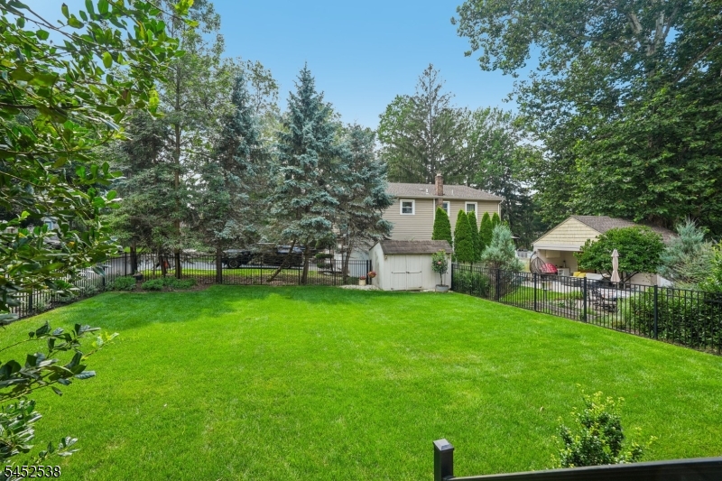 main property photo 37