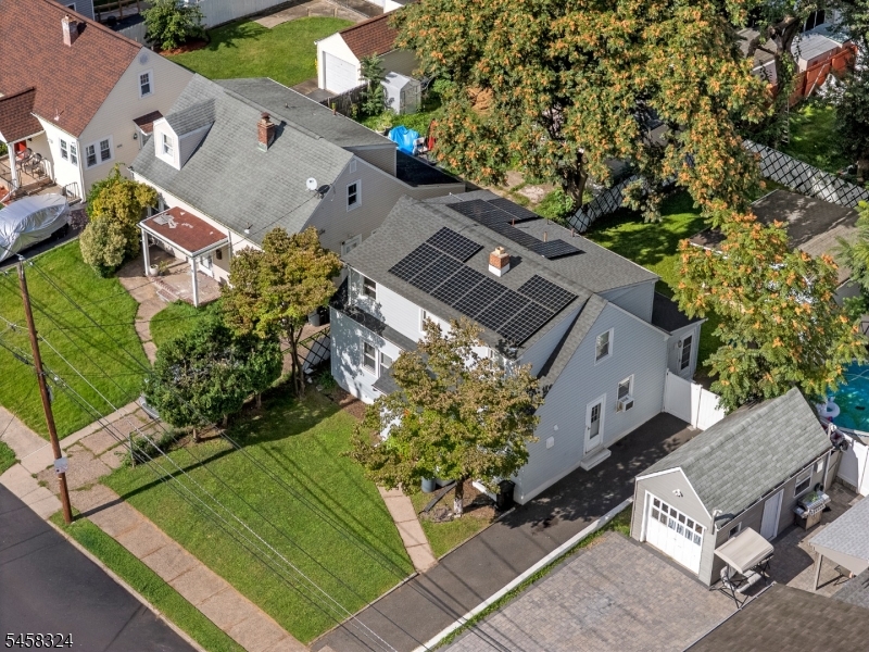 main property photo 19