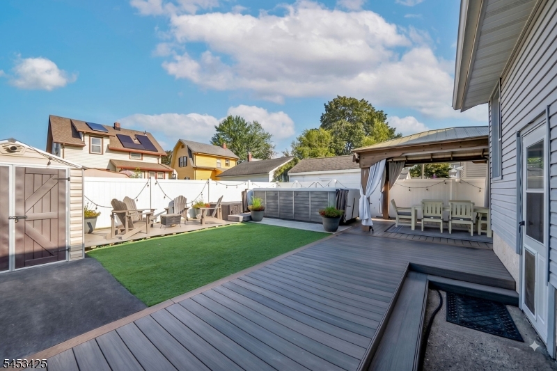 main property photo 19
