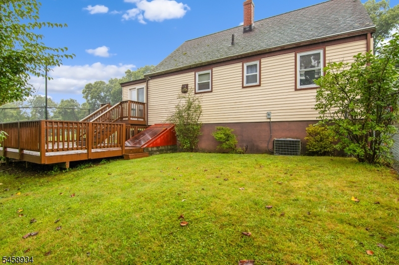 main property photo 28
