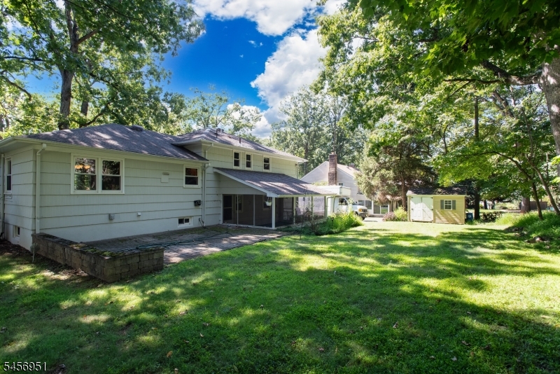 main property photo 16