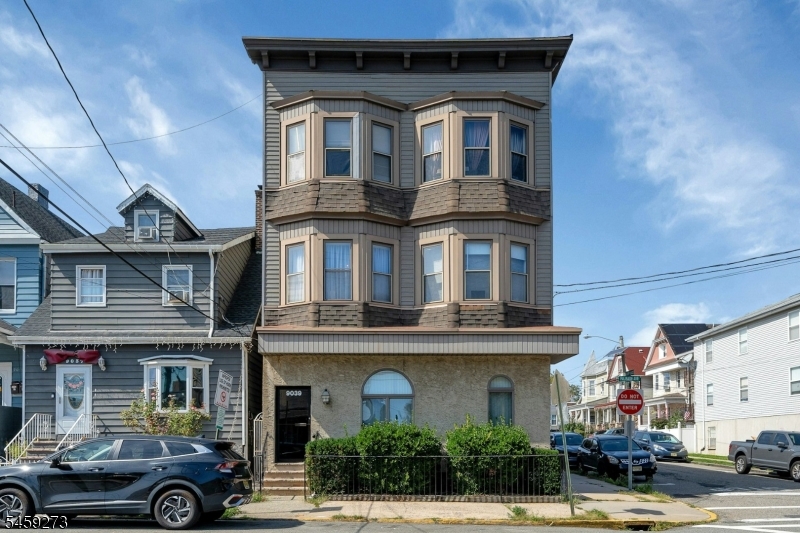 main property photo 15