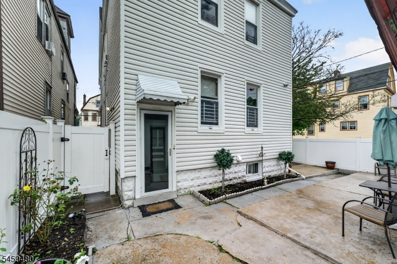 main property photo 44