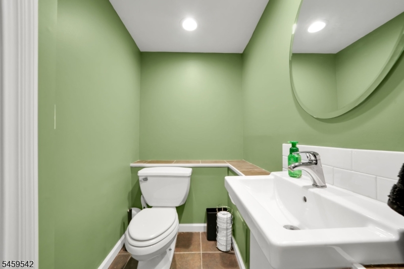 main property photo 15