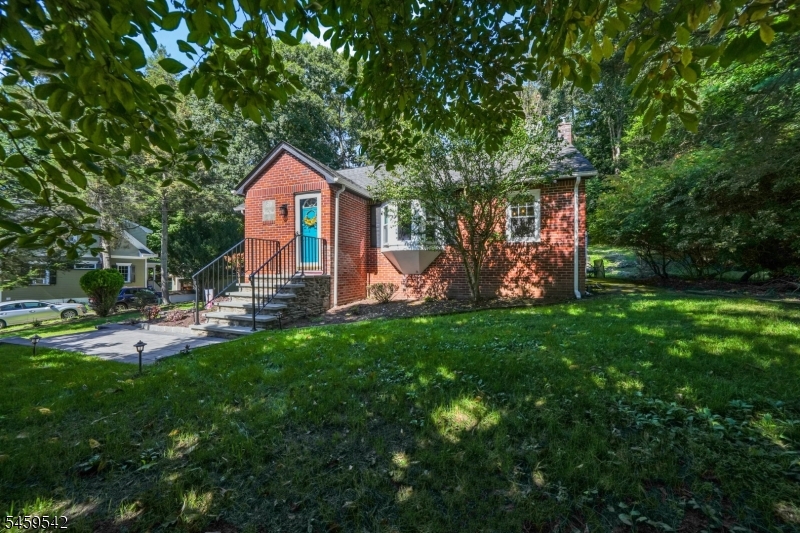main property photo 28