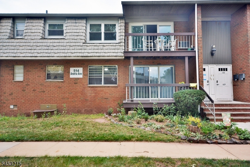 main property photo 19
