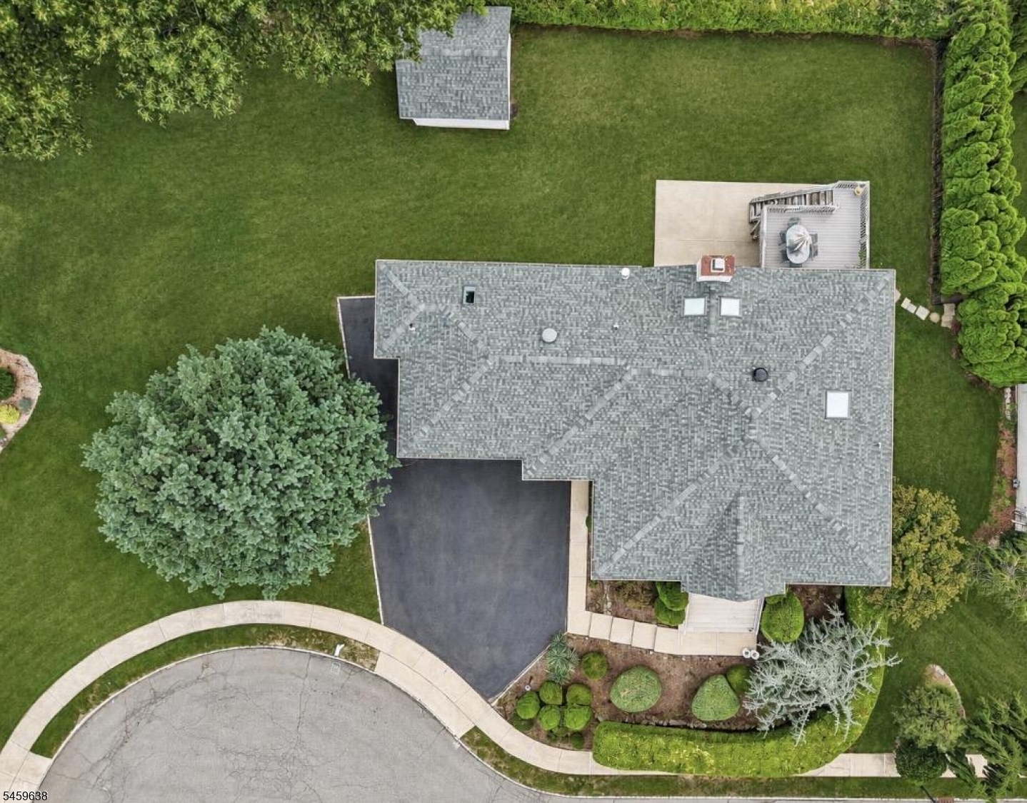 main property photo 3