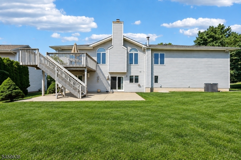 main property photo 34
