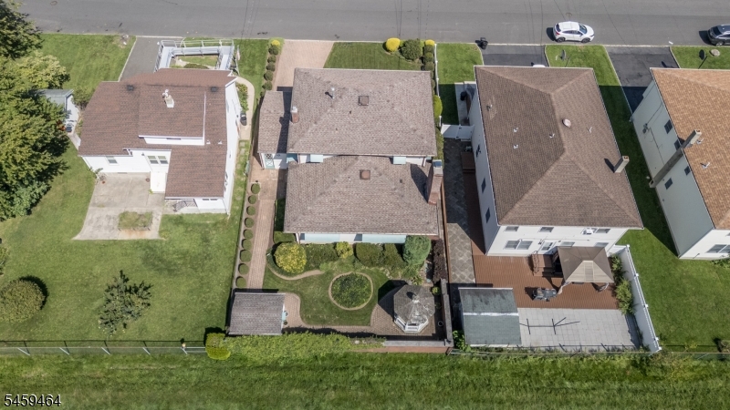 main property photo 45
