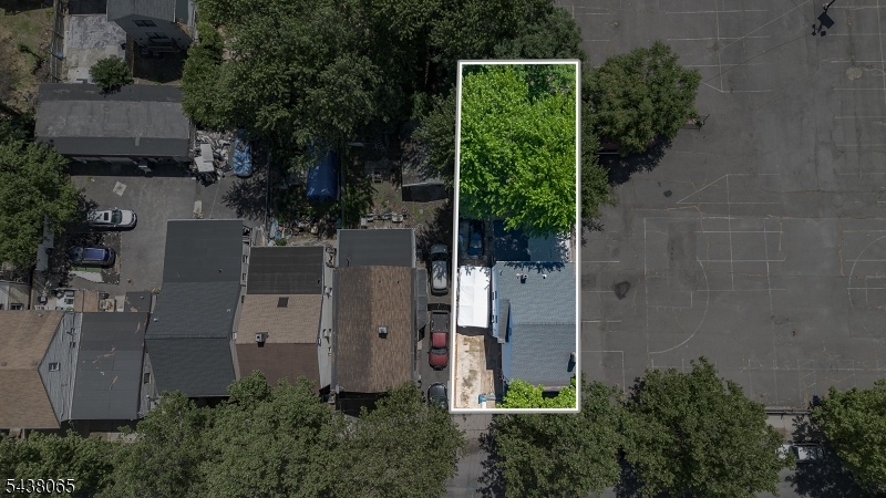 main property photo 18
