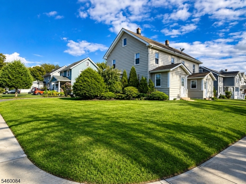 main property photo 16