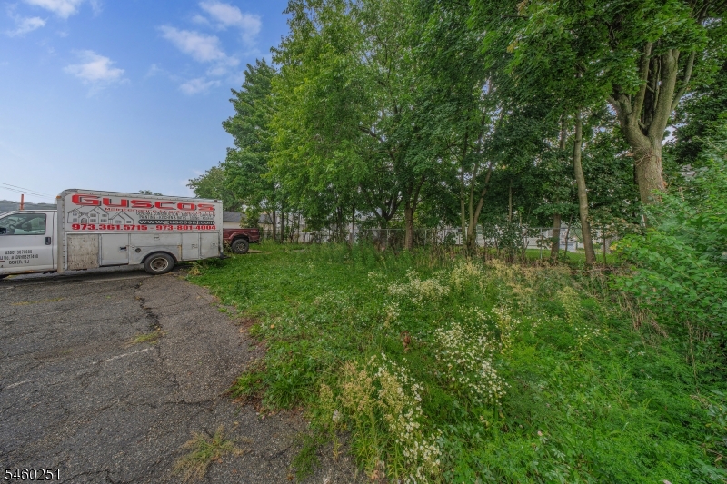 main property photo 9