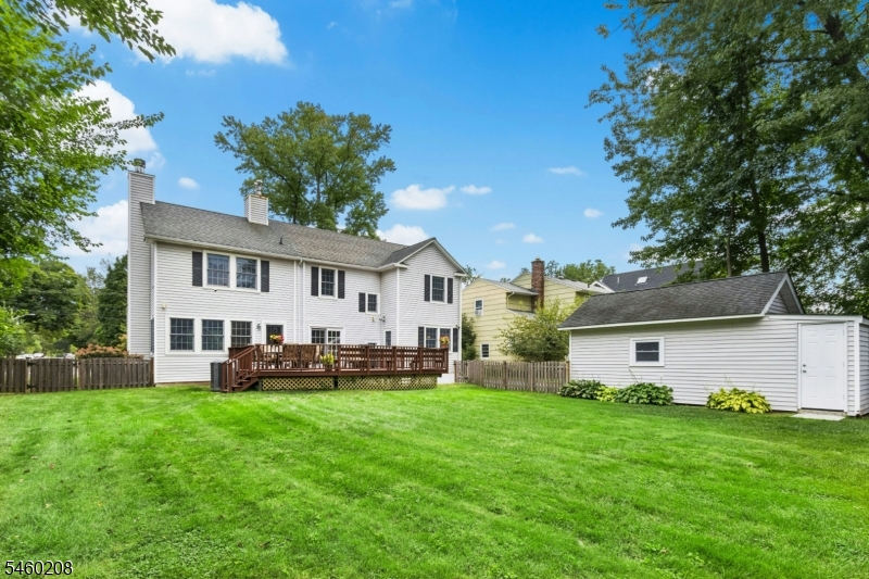 main property photo 32