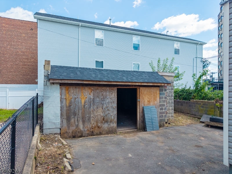 main property photo 43