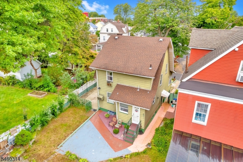 main property photo 12